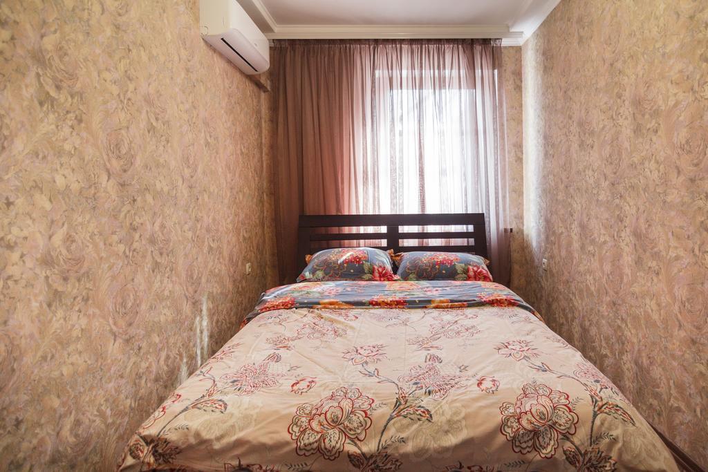 Best Apartments On Deribasovskoy Odessa Esterno foto